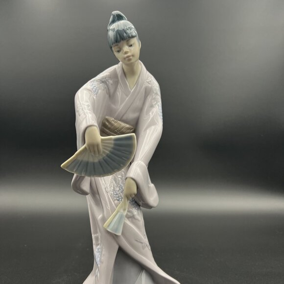 RARE Nao Lladro 1990 Love Dance Geisha w/ 2 Fans Figurine #1142 Rafael Lozano - Picture 8 of 13